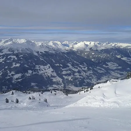 アパート Hoellwarth